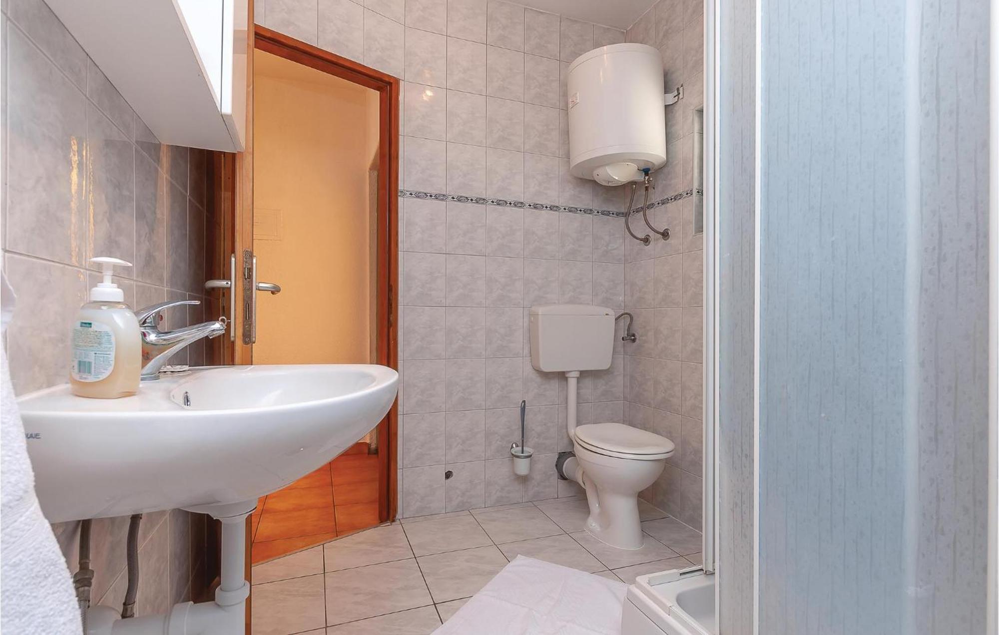 Gorgeous Apartment In Tisno With Kitchen Екстериор снимка